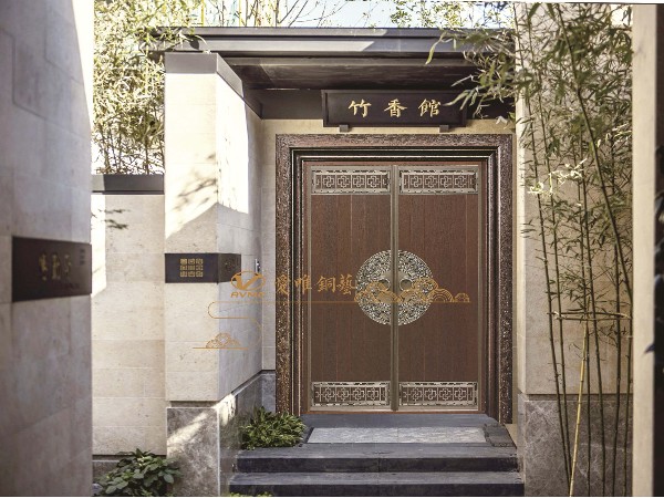 合理定制銅大門的時候應(yīng)該注意哪些問題呢？