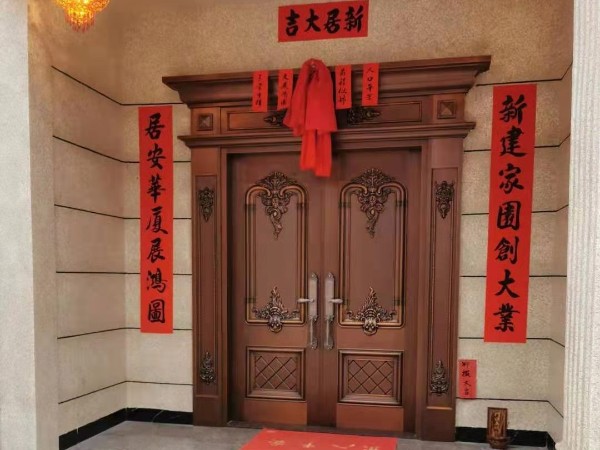 廣東銅門(mén)廠家愛(ài)唯銅藝——清遠(yuǎn)英德別墅銅門(mén)