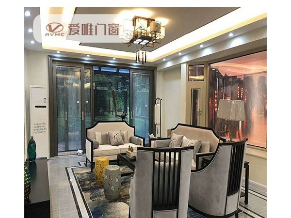 您知道鋁合金推拉門和鋁合金平開門的特點嗎？