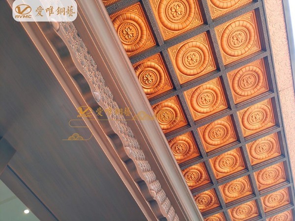 真銅門真的不會(huì)生銹嗎？佛山南海銅門廠家愛唯銅藝專業(yè)老師傅為您解答