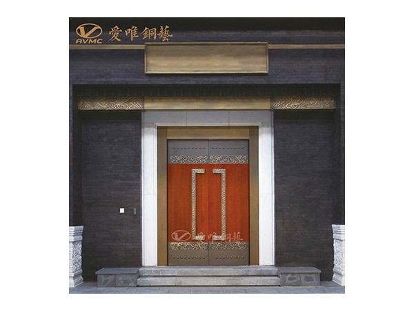 銅門上的花件圖案的寓意是什么？