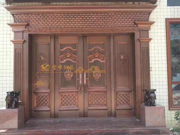 定制別墅銅門(mén)的材料與維護(hù)成本