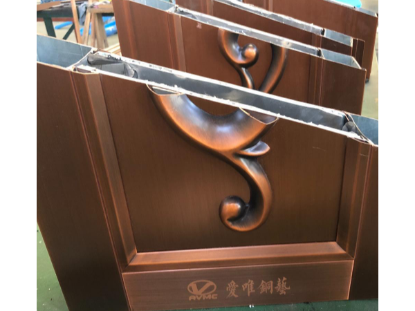 工程銅門(mén)隱患多？愛(ài)唯銅門(mén)10年經(jīng)驗(yàn)老師傅為您解憂(yōu)